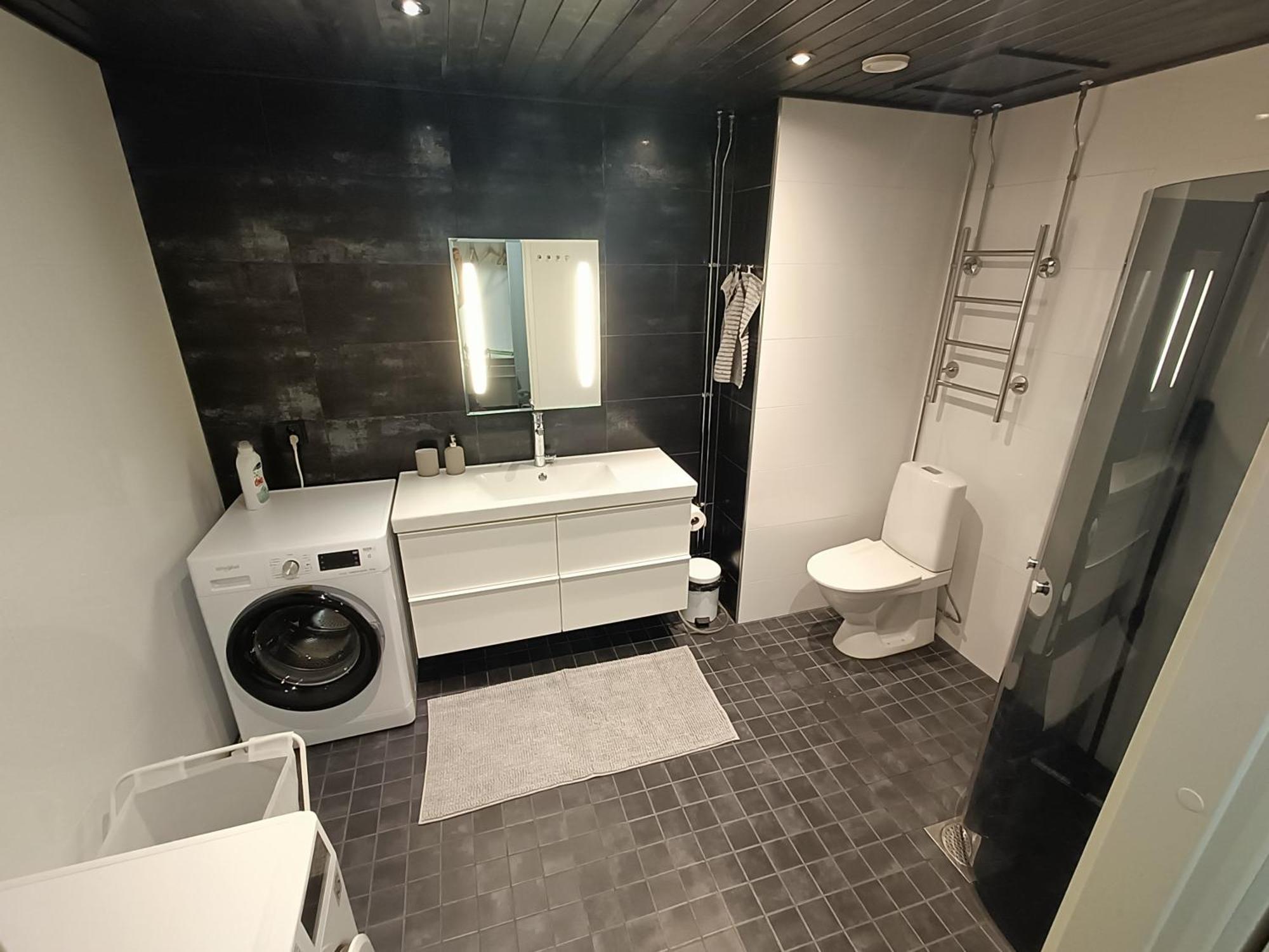 Big 88M2 Apartment In The Center Rovaniemi Bagian luar foto